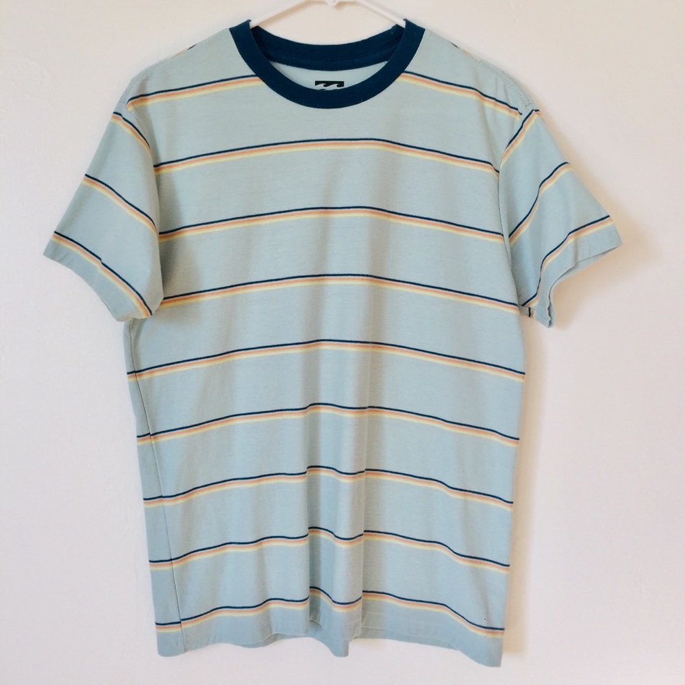 ☀️striped Billabong t-shirt☀️